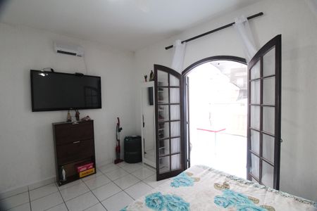 Casa à venda com 316m², 4 quartos e 2 vagasSuite