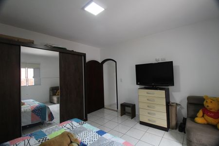 Casa à venda com 316m², 4 quartos e 2 vagasQuarto 2