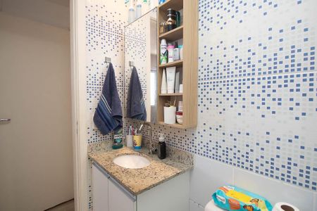 Apartamento à venda com 55m², 2 quartos e 1 vaga Apartamento à venda com 55m², 2 quartos e 1 vagaBanheira da Suíte