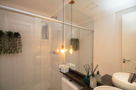 Apartamento à venda com 55m², 2 quartos e 1 vaga Apartamento à venda com 55m², 2 quartos e 1 vagaBanheiro 2