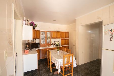 Apartamento à venda com 220m², 4 quartos e 2 vagas Apartamento à venda com 220m², 4 quartos e 2 vagasSala de Jantar