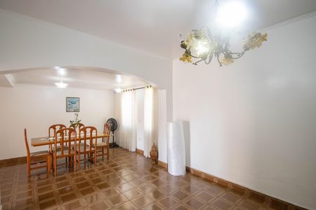 Apartamento à venda com 220m², 4 quartos e 2 vagas Apartamento à venda com 220m², 4 quartos e 2 vagasSala