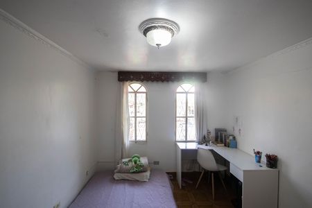 Apartamento à venda com 220m², 4 quartos e 2 vagas Apartamento à venda com 220m², 4 quartos e 2 vagasQuarto 2