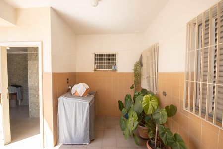 Apartamento à venda com 220m², 4 quartos e 2 vagas Apartamento à venda com 220m², 4 quartos e 2 vagasÁrea de Serviço