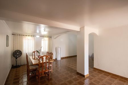 Apartamento à venda com 220m², 4 quartos e 2 vagas Apartamento à venda com 220m², 4 quartos e 2 vagasSala