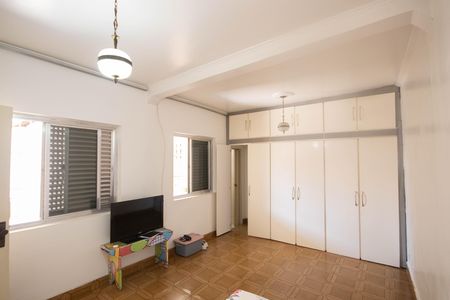 Apartamento à venda com 220m², 4 quartos e 2 vagas Apartamento à venda com 220m², 4 quartos e 2 vagasSuíte