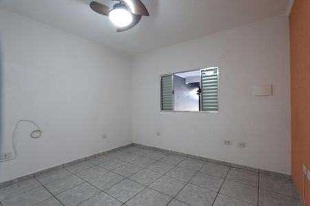 Quarto de casa para alugar com 2 quartos, 125m² em Jardim Sonia Maria, São Paulo