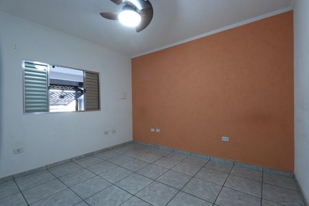 Quarto de casa para alugar com 2 quartos, 125m² em Jardim Sonia Maria, São Paulo