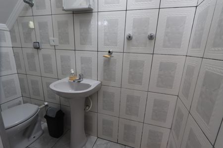 Casa para alugar com 125m², 2 quartos e 2 vagasBanheiro de serviço