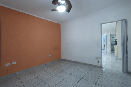 Casa para alugar com 125m², 2 quartos e 2 vagasQuarto