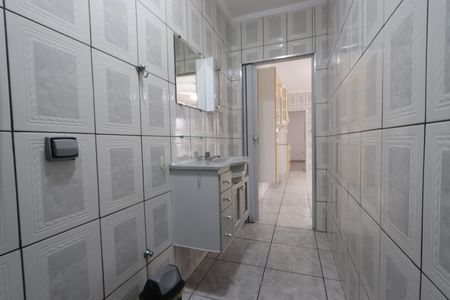 Casa para alugar com 125m², 2 quartos e 2 vagasBanheiro Social