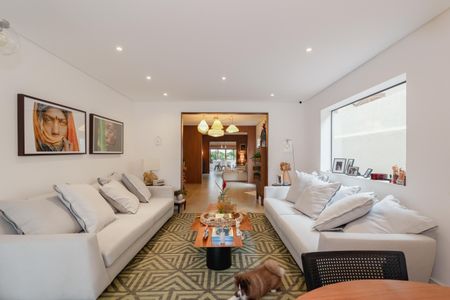 Sala de casa à venda com 3 quartos, 238m² em Jardim Leonor, São Paulo