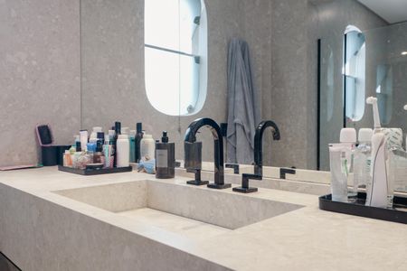 Casa à venda com 238m², 3 quartos e 2 vagas Casa à venda com 238m², 3 quartos e 2 vagasBanheiro da Suíte