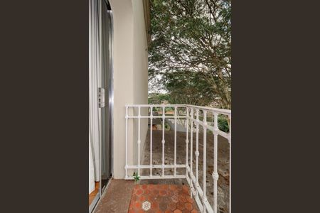 Casa à venda com 238m², 3 quartos e 2 vagas Casa à venda com 238m², 3 quartos e 2 vagasSuíte