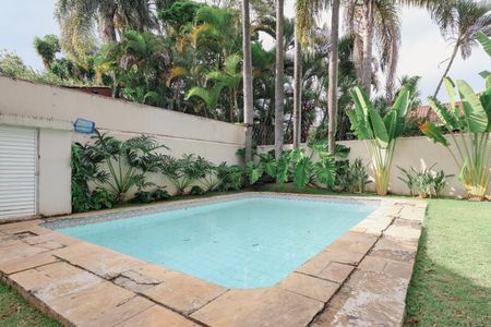 Casa à venda com 238m², 3 quartos e 2 vagas Casa à venda com 238m², 3 quartos e 2 vagasÁrea externa