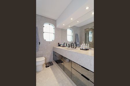 Casa à venda com 238m², 3 quartos e 2 vagas Casa à venda com 238m², 3 quartos e 2 vagasBanheiro da Suíte