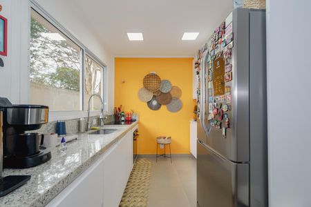 Casa à venda com 238m², 3 quartos e 2 vagas Casa à venda com 238m², 3 quartos e 2 vagasCozinha