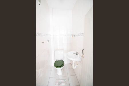 Casa para alugar com 130m², 2 quartos e 1 vaga Casa para alugar com 130m², 2 quartos e 1 vagaBanheiro de Serviço