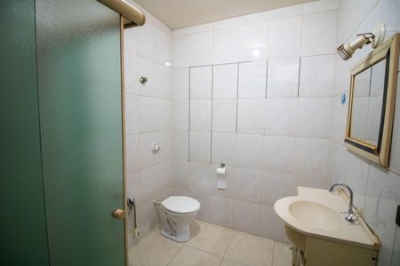 Casa para alugar com 130m², 2 quartos e 1 vaga Casa para alugar com 130m², 2 quartos e 1 vagaBanheiro