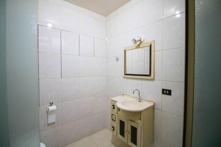 Casa para alugar com 130m², 2 quartos e 1 vaga Casa para alugar com 130m², 2 quartos e 1 vagaBanheiro