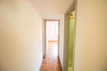 Casa para alugar com 130m², 2 quartos e 1 vaga Casa para alugar com 130m², 2 quartos e 1 vagaCorredor