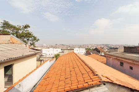 Vista de casa para alugar com 2 quartos, 40m² em Parque Roseira, Carapicuíba