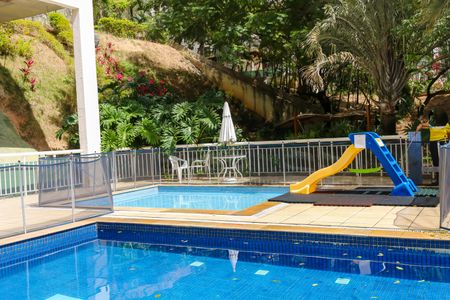 Apartamento à venda com 69m², 3 quartos e 1 vagaÁrea comum - Piscina