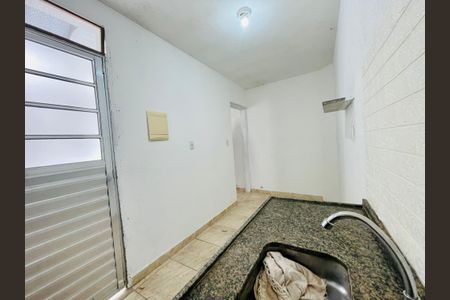 Casa à venda com 200m², 3 quartos e 2 vagasCozinha da Edícula