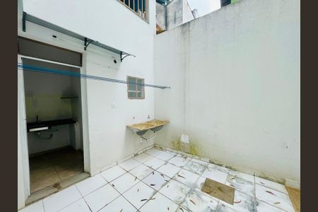 Casa à venda com 200m², 3 quartos e 2 vagasÁrea de Serviço da Edícula