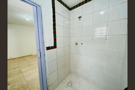 Casa à venda com 200m², 3 quartos e 2 vagasBanheiro da Edícula