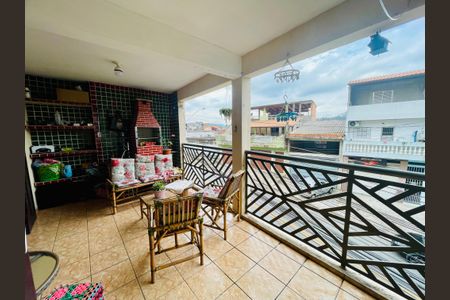 Casa à venda com 200m², 3 quartos e 2 vagasSacada