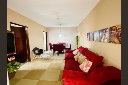 Casa à venda com 200m², 3 quartos e 2 vagasSala