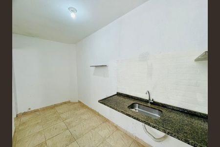 Casa à venda com 200m², 3 quartos e 2 vagasCozinha da Edícula