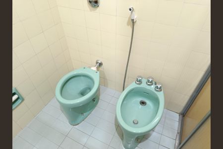 Casa à venda com 146m², 3 quartos e 2 vagasBanheiro