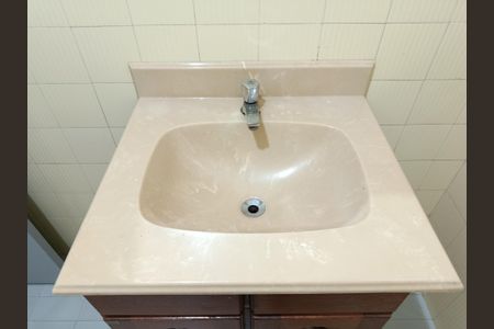 Casa à venda com 146m², 3 quartos e 2 vagasBanheiro