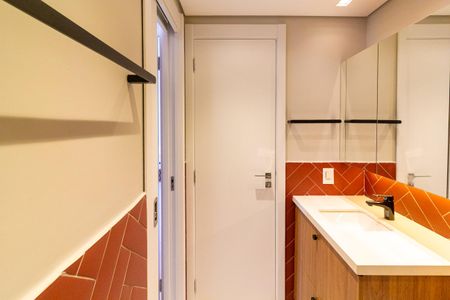 Banheiro de apartamento para alugar com 1 quarto, 45m² em Campo Belo, São Paulo