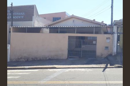 Casa à venda com 250m², 3 quartos e 4 vagasFoto 03