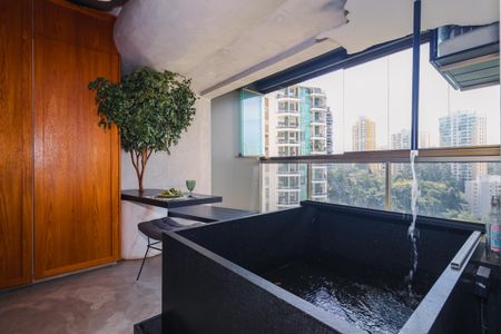 Apartamento à venda com 77m², 1 quarto e 1 vagaVaranda