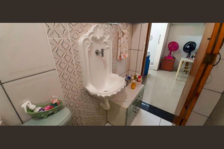 Casa à venda com 105m², 2 quartos e 2 vagasBanheiro da Suíte