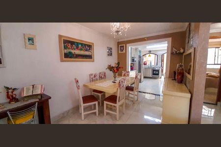 Casa à venda com 105m², 2 quartos e 2 vagasSala de Jantar