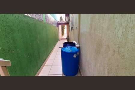 Casa à venda com 105m², 2 quartos e 2 vagasCorredor Externo