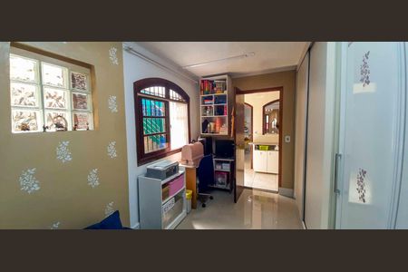 Casa à venda com 105m², 2 quartos e 2 vagasSuíte