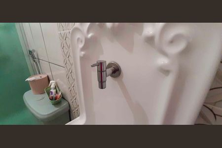 Casa à venda com 105m², 2 quartos e 2 vagasBanheiro da Suíte