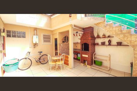 Casa à venda com 105m², 2 quartos e 2 vagasEspaço Gourmet