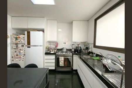 Apartamento à venda com 150m², 4 quartos e 4 vagasCozinha