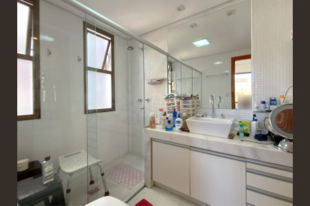 Apartamento à venda com 150m², 4 quartos e 4 vagasBanheiro Social