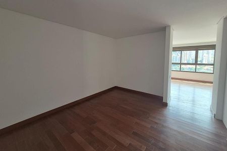 Apartamento à venda com 377m², 4 quartos e 4 vagas