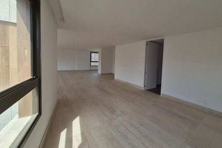 Apartamento à venda com 377m², 4 quartos e 4 vagas