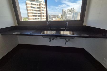 Apartamento à venda com 377m², 4 quartos e 4 vagas