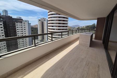 Apartamento à venda com 377m², 4 quartos e 4 vagas